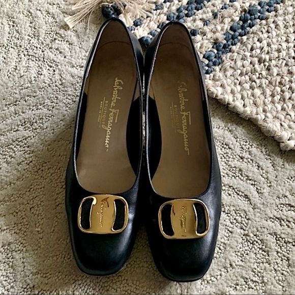 Salvatore Ferragamo Shoes - Salvatore Ferragamo Boutique Black Leather Bow Pumps Metal Buckle Italy 7.5